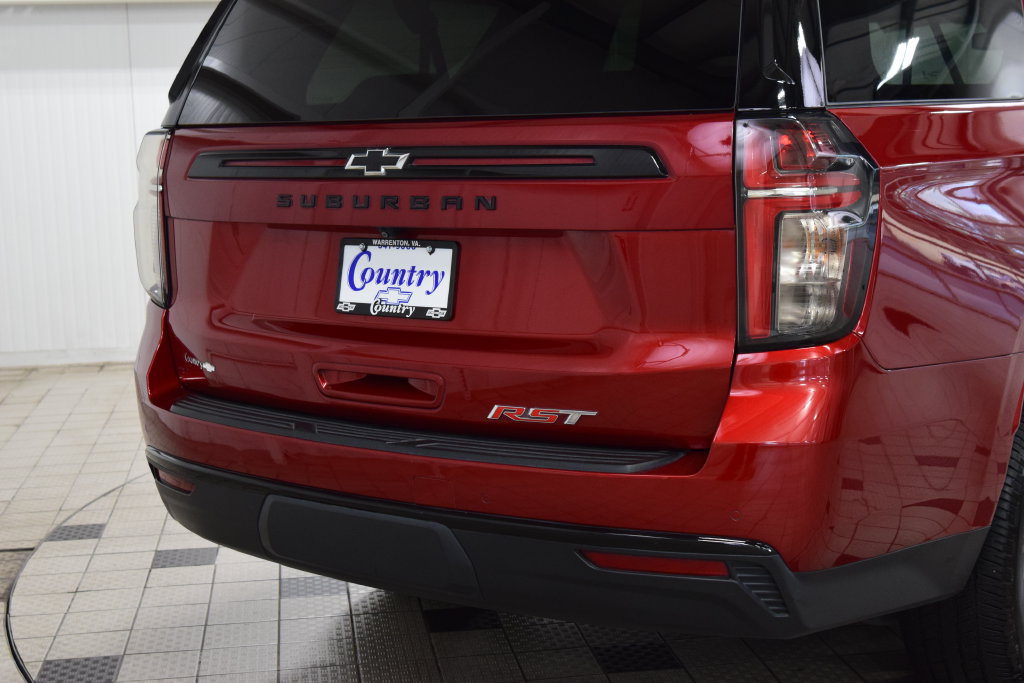 Used 2024 Chevrolet Suburban RST w/ Luxury Package AWD/4WD image 19