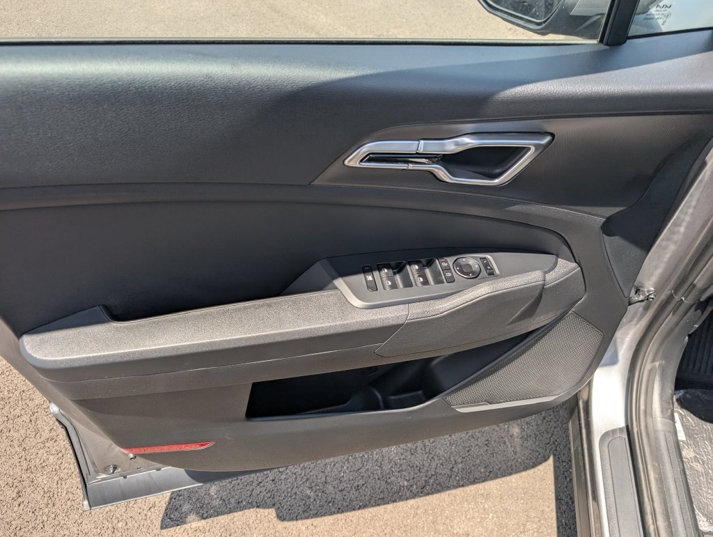 New 2026 Kia Sportage LX FWD image 14