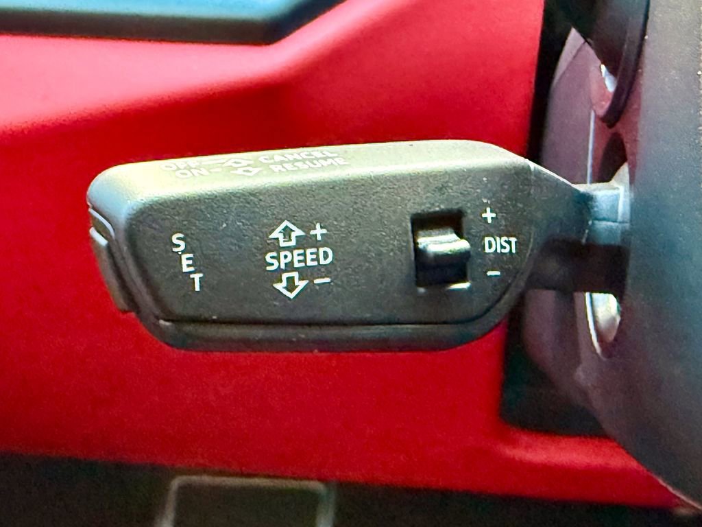 Used 2021 Lamborghini Urus image 33