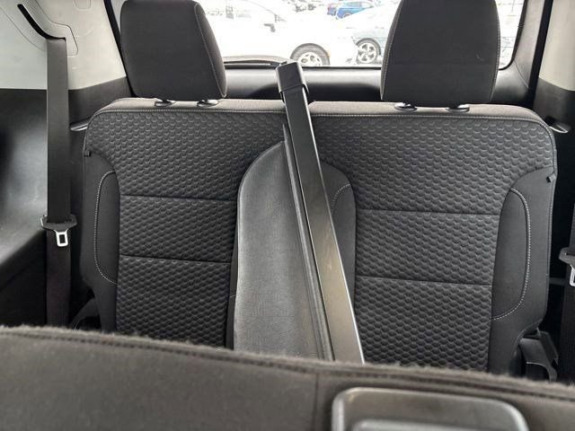 Used 2019 GMC Acadia SLE image 34