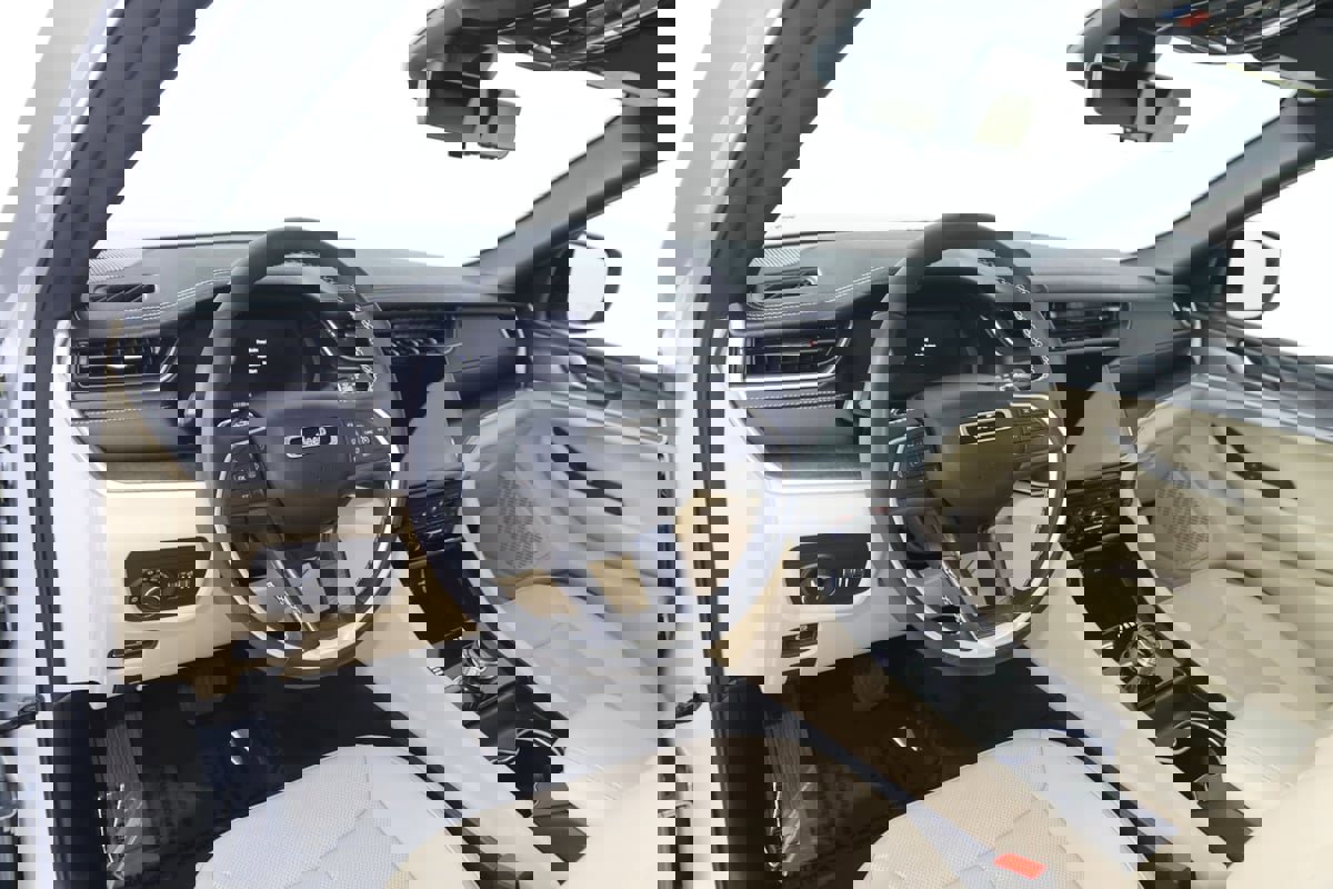 Used 2024 Jeep Grand Cherokee Limited w/ Luxury Tech Group II image 27