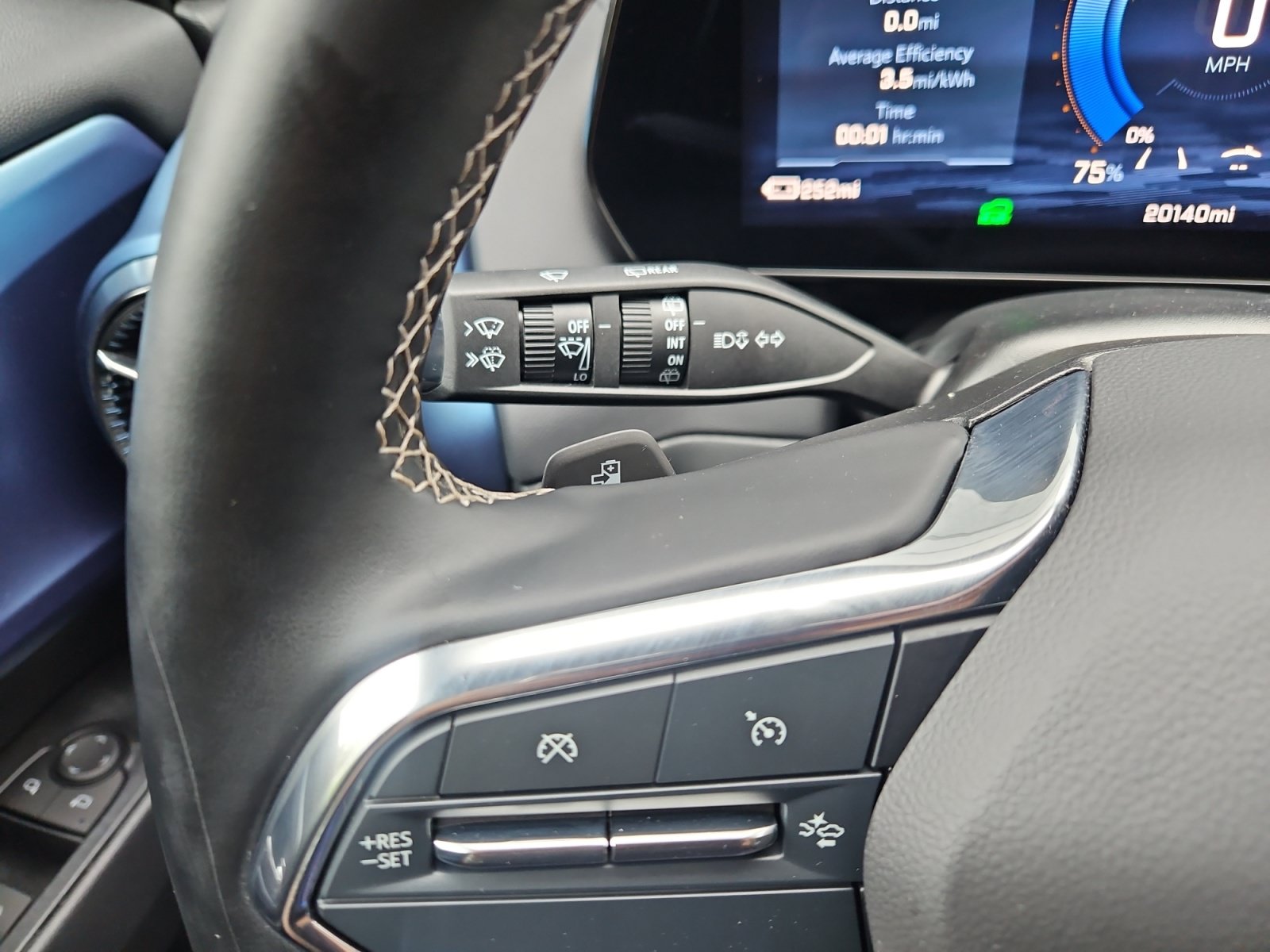 Used 2024 Chevrolet Equinox EV LT FWD image 24