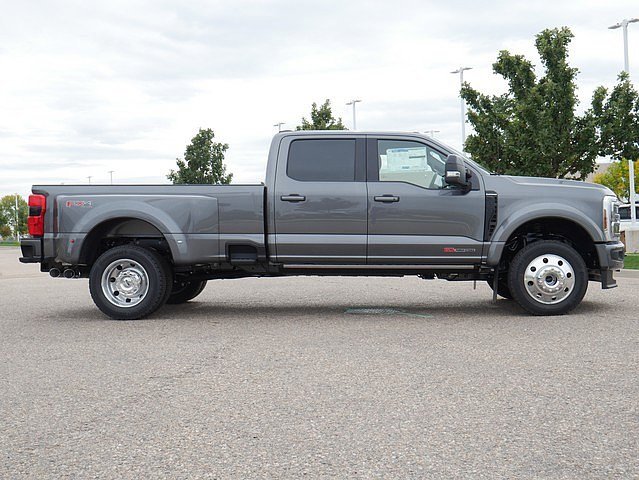 New 2026 Ford F450 Platinum w/ FX4 Off-Road Package image 6