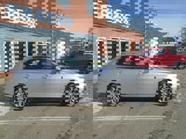 Used 2010 Lincoln MKS image 9