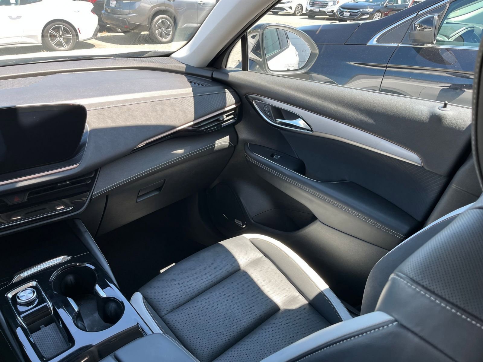 Used 2024 Buick Envision Sport Touring image 35