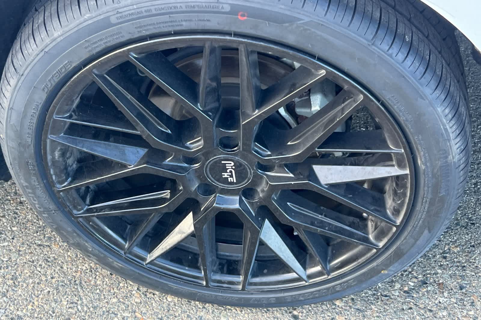 Used 2018 Toyota Camry LE FWD image 22