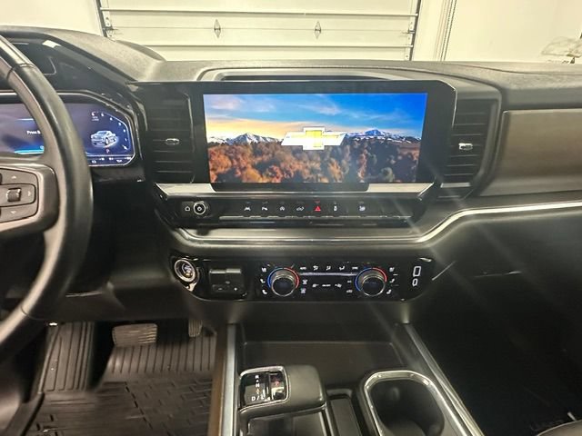 Used 2024 Chevrolet Silverado 1500 High Country w/ Technology Package AWD/4WD image 23