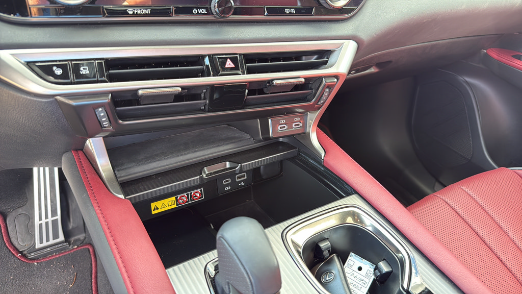 Used 2023 Lexus RX 350 F Sport w/ Accessory Package AWD/4WD image 29