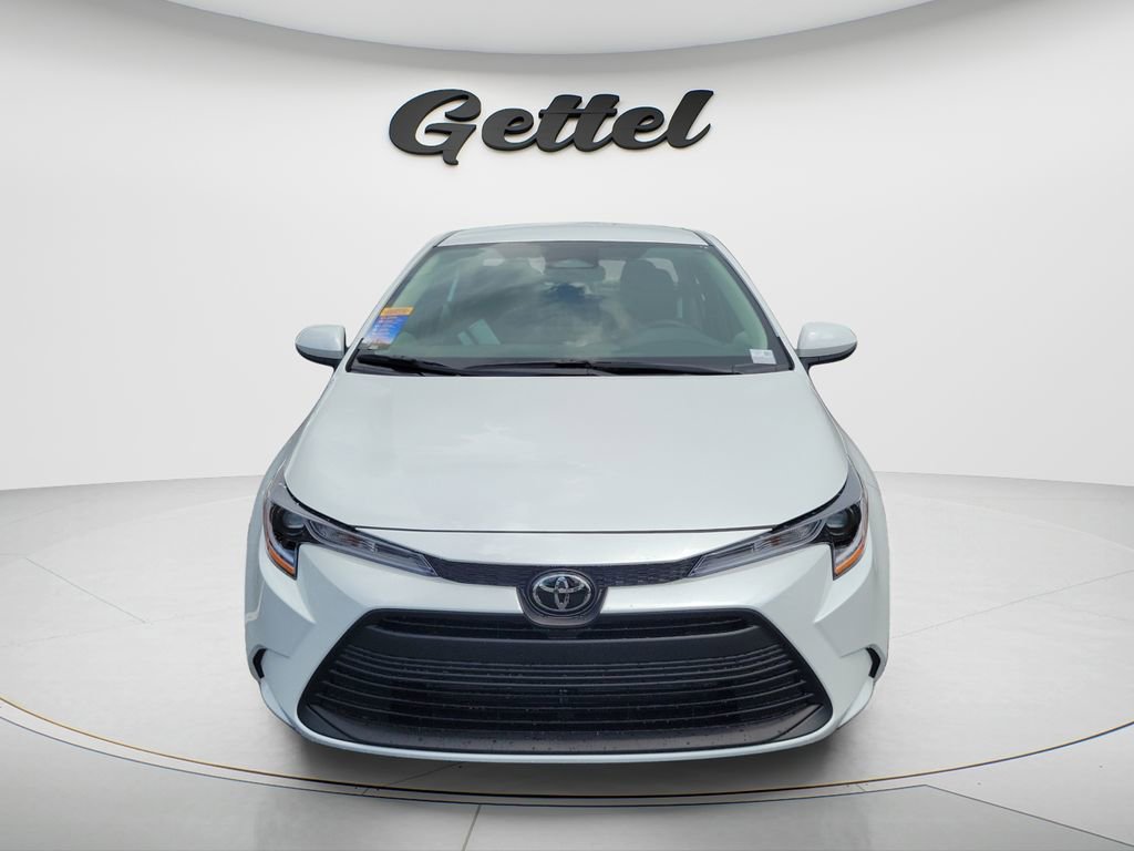 New 2026 Toyota Corolla LE FWD image 2