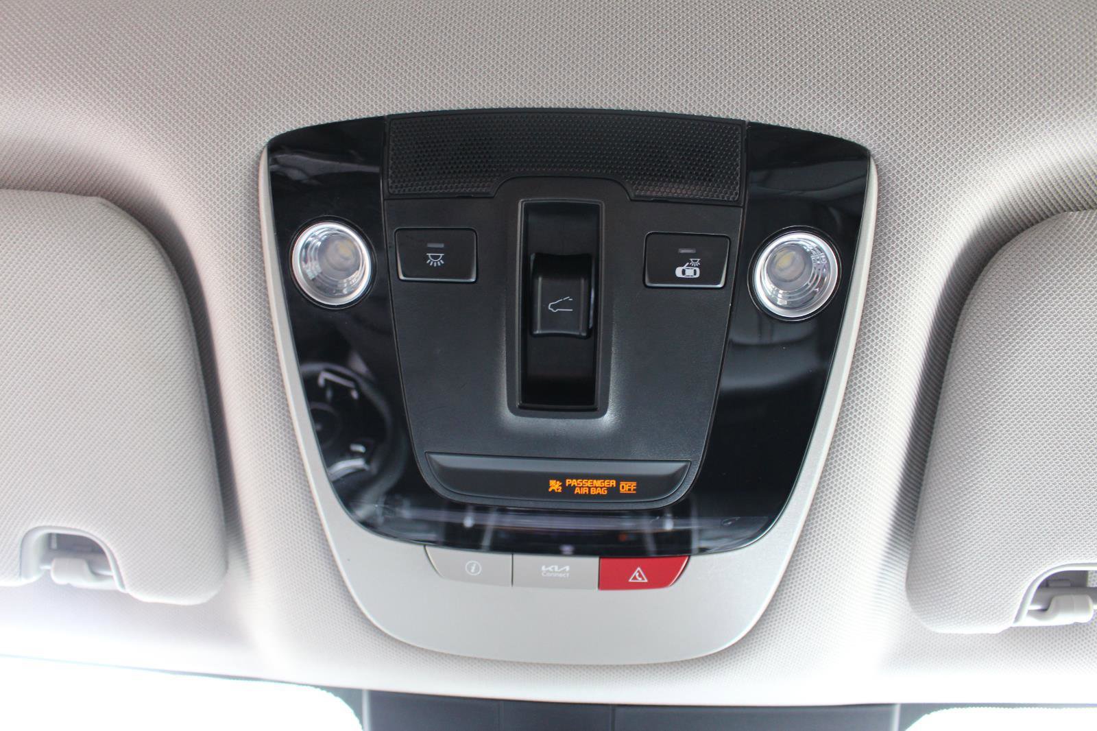 Certified 2023 Kia Sorento S w/ Panoramic Sunroof Package image 23