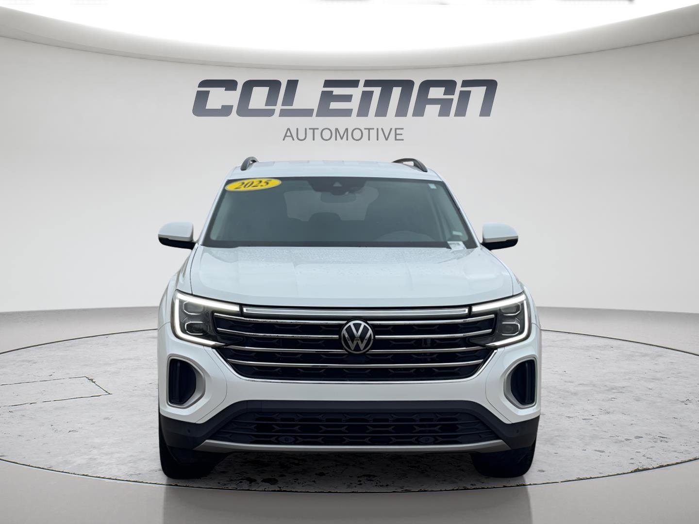 Used 2025 Volkswagen Atlas SE image 8