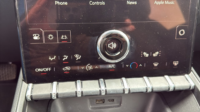 Used 2025 GMC Terrain Elevation AWD/4WD image 22