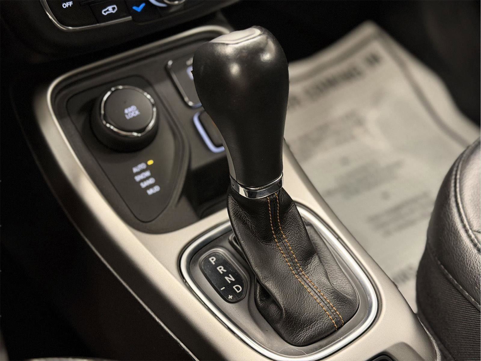 Used 2019 Jeep Compass Latitude image 18