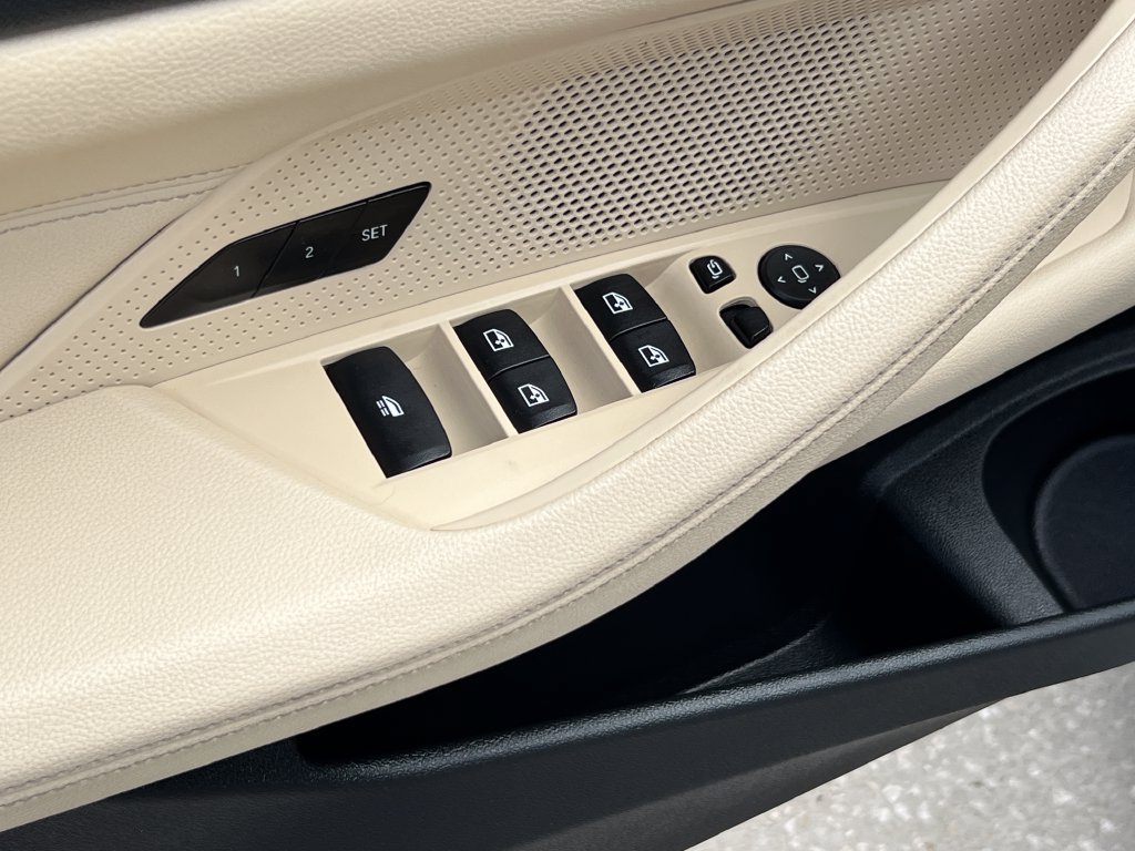 Used 2022 BMW 430i Convertible RWD image 6