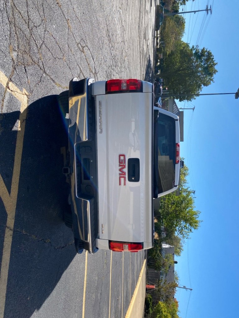 Used 2017 GMC Sierra 1500 SLE w/ SLE Value Package image 4