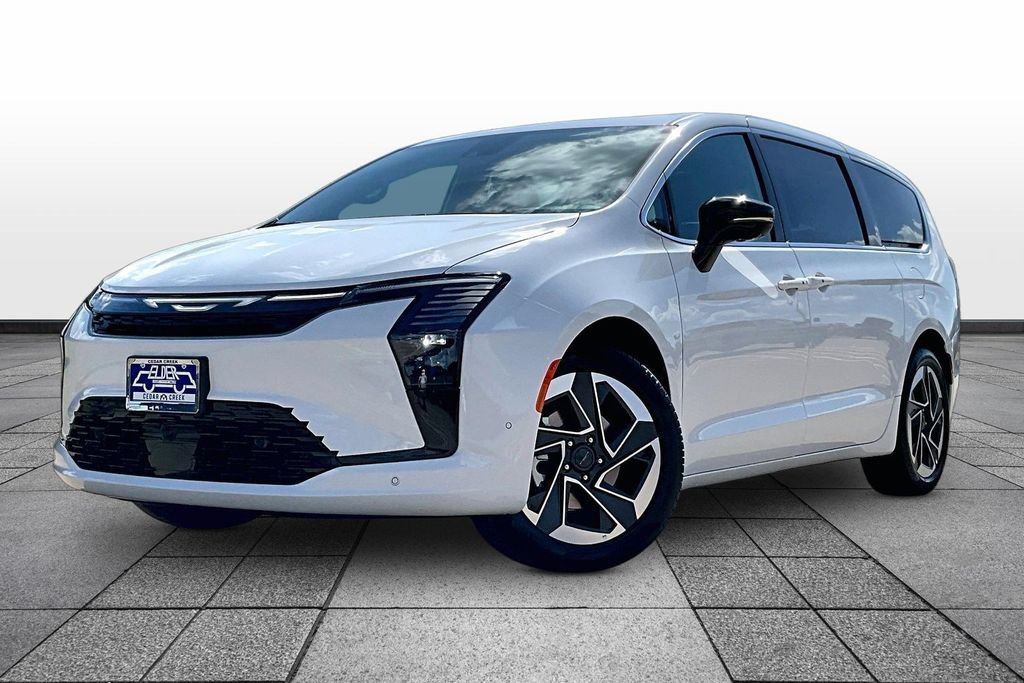 New 2027 Chrysler Pacifica Limited FWD image 2