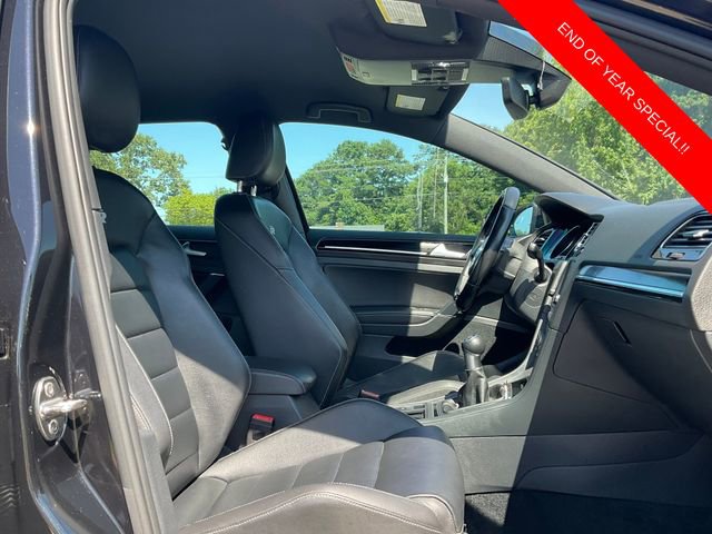 Used 2017 Volkswagen Golf R 4-Door image 14