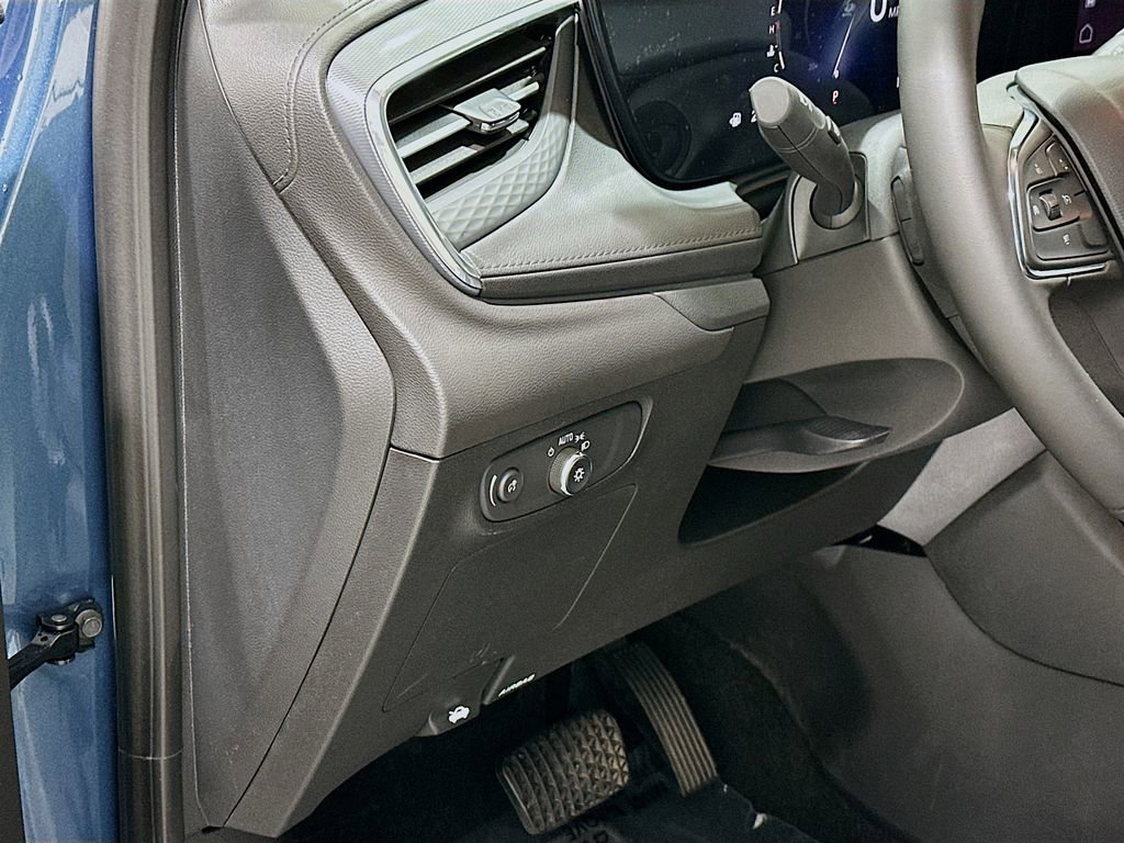 Used 2026 Buick Encore GX Sport Touring w/ Advanced Technology Package image 10