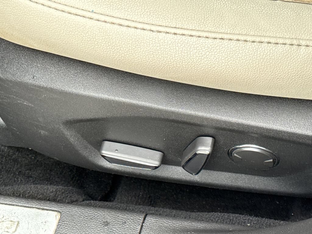 Used 2016 Ford Fusion Titanium FWD image 21