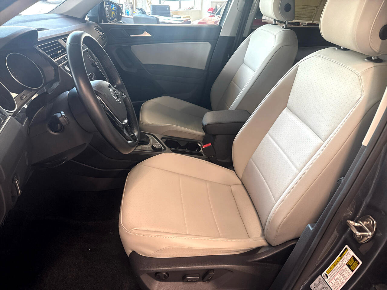 Used 2019 Volkswagen Tiguan S image 11