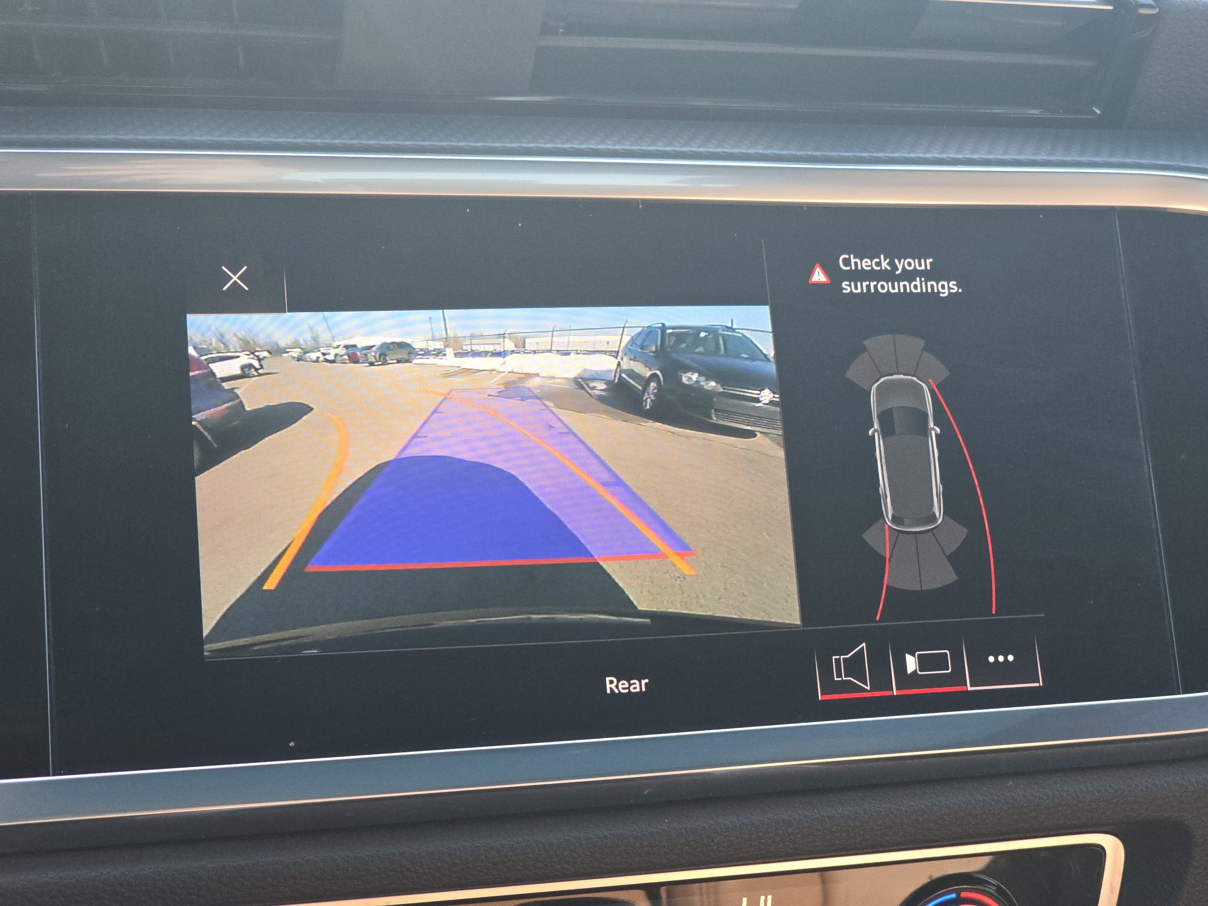 Used 2020 Audi Q3 2.0T Premium image 13