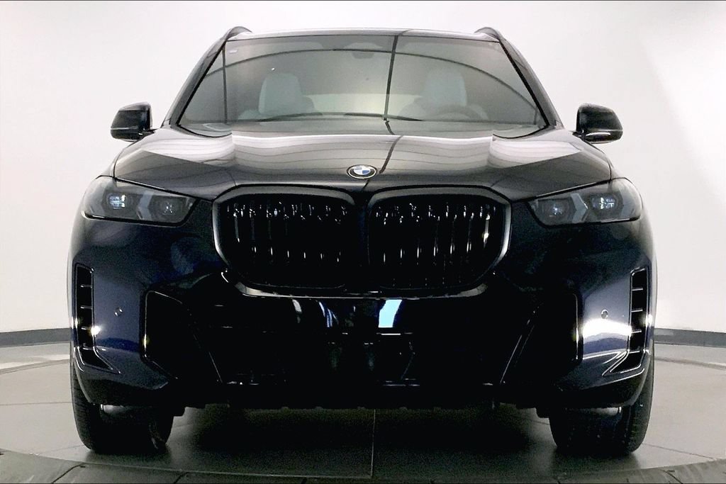 Certified 2026 BMW X5 xDrive40i AWD/4WD image 2