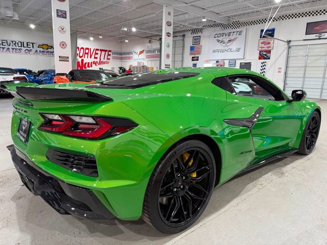 Used 2026 Chevrolet Corvette Z06 RWD image 5