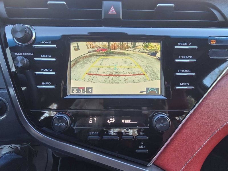 Used 2018 Toyota Camry SE image 23