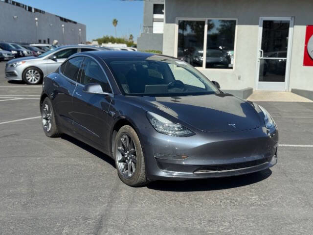 Used 2018 Tesla Model 3 Long Range image 3