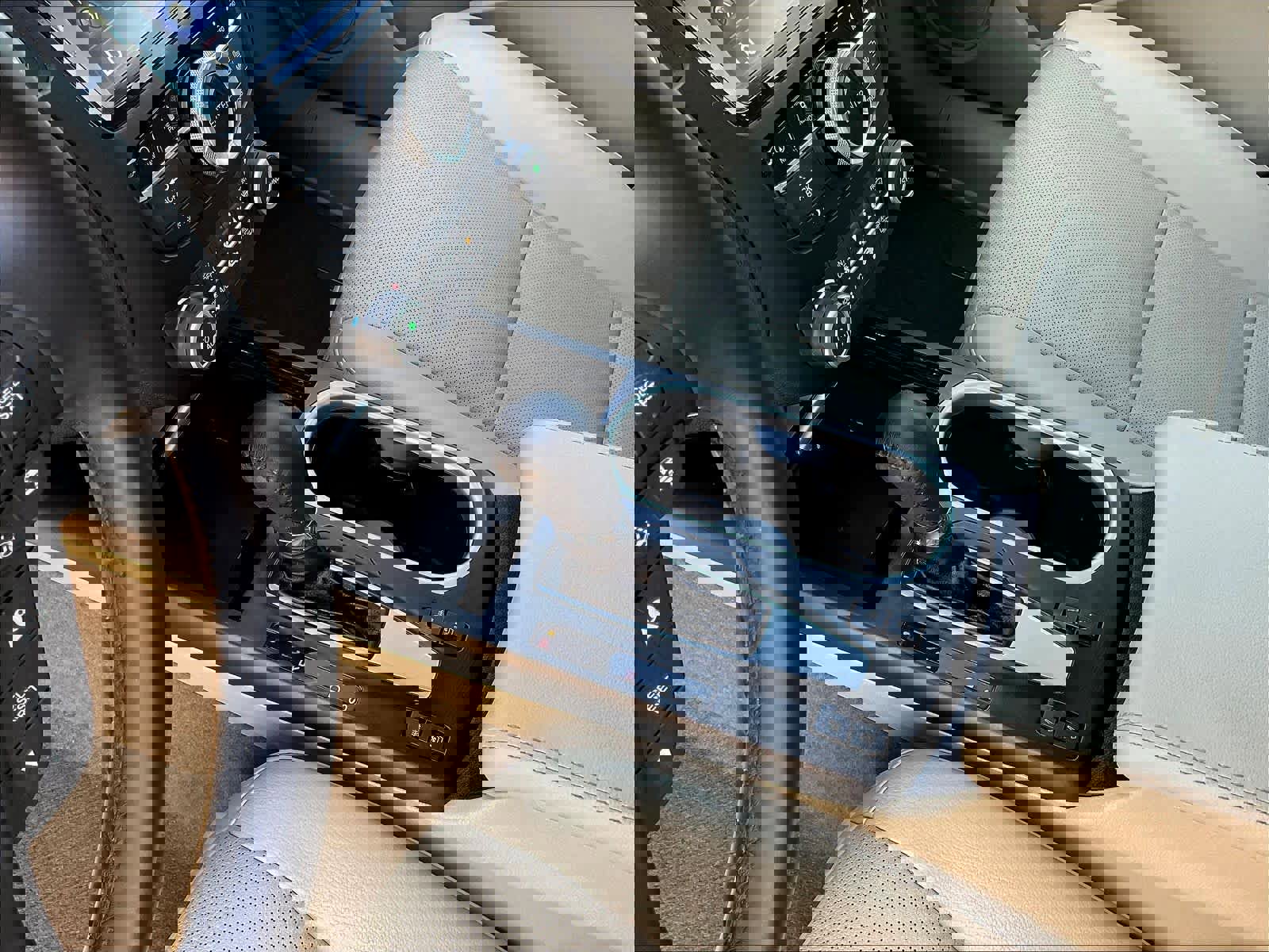 Used 2016 Acura RDX FWD w/ Advance Package image 18