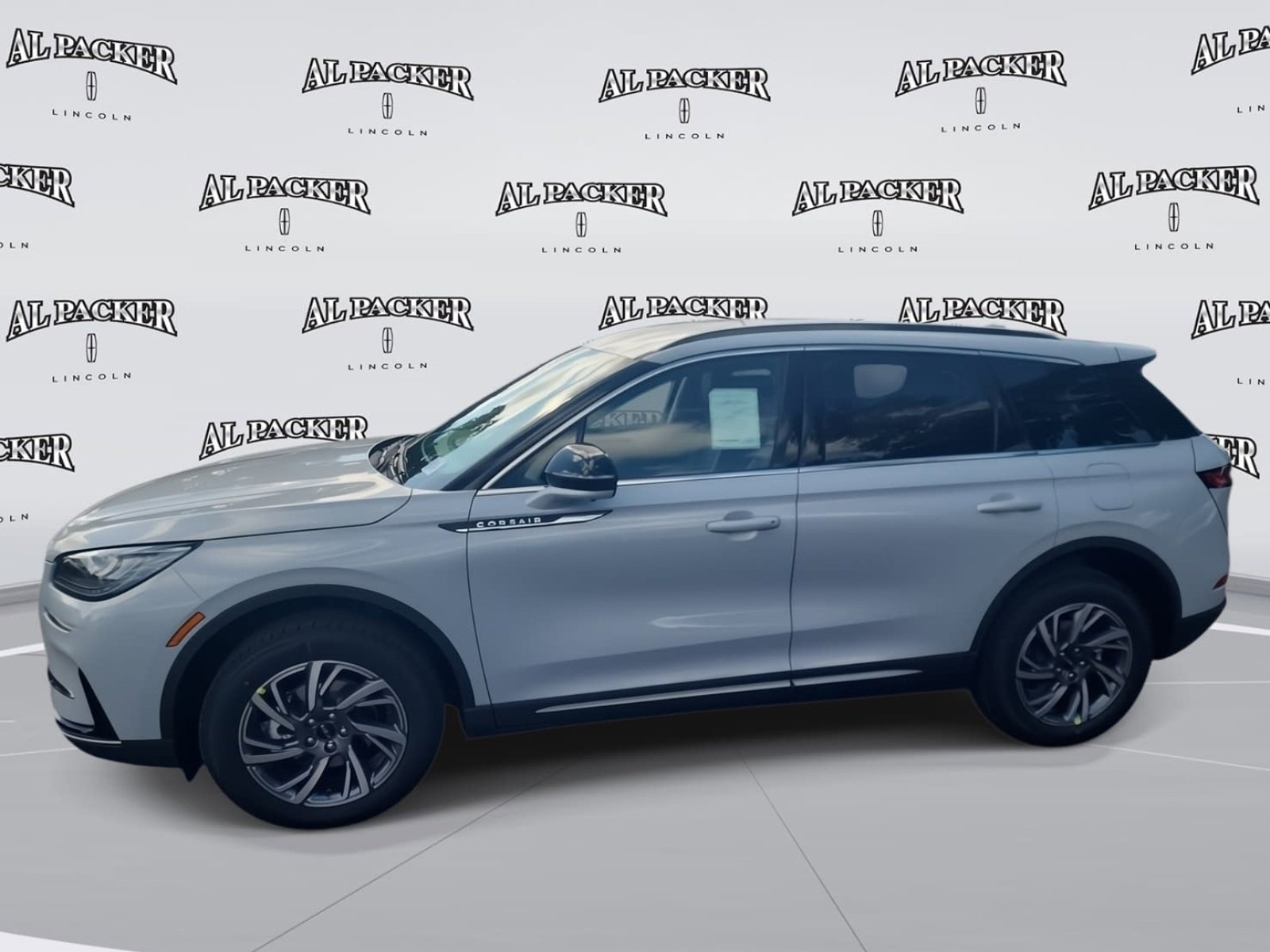 New 2026 Lincoln Corsair Premiere image 2