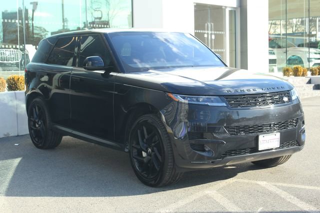 Used 2023 Land Rover Range Rover Sport SE image 10