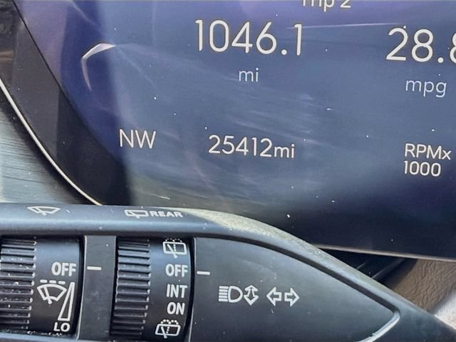 Used 2024 Buick Envision Preferred AWD/4WD image 12