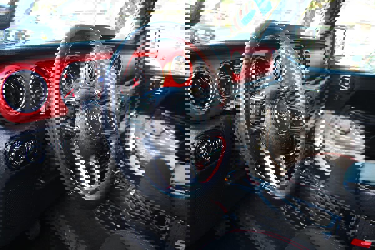 Used 2021 Jeep Wrangler Unlimited Rubicon image 16