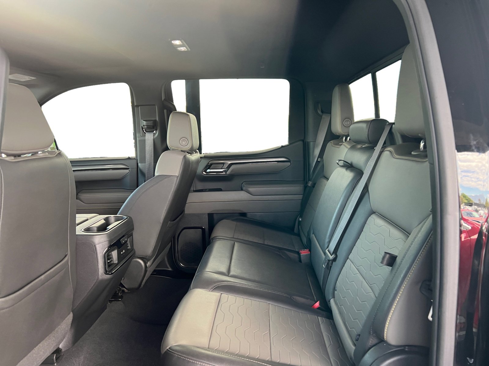 Used 2022 Chevrolet Silverado 1500 ZR2 w/ Technology Package image 11