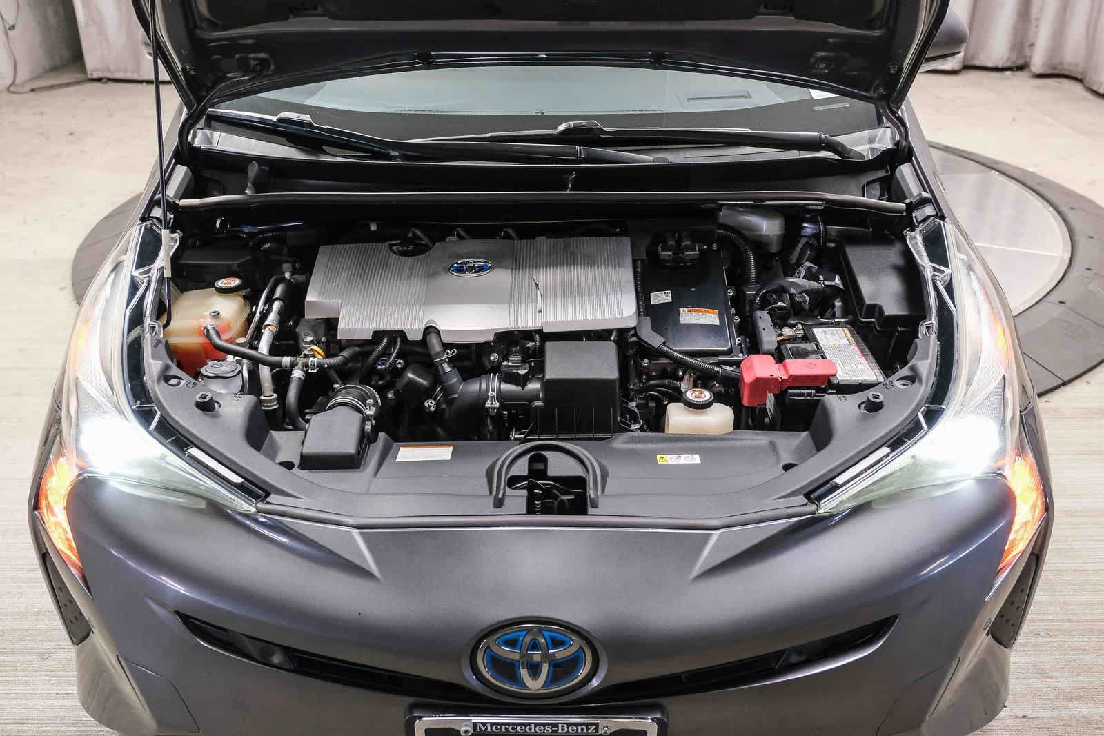 Used 2017 Toyota Prius Four w/ Advanced Technology Package FWD image 29