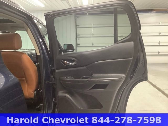 Used 2017 GMC Acadia SLT image 8