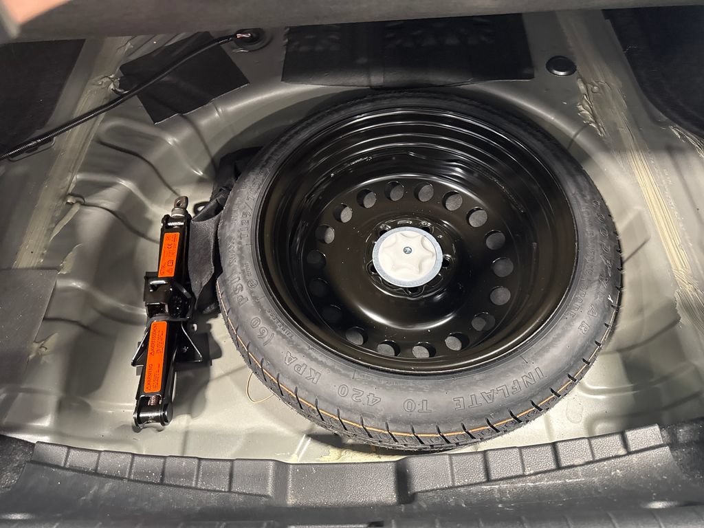 Used 2025 Nissan Sentra SV FWD image 37