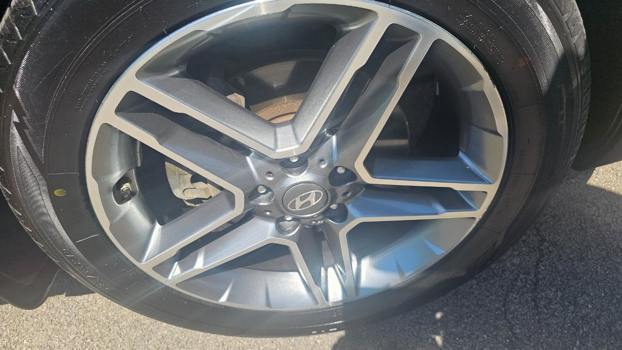 Used 2019 Hyundai Santa Fe XL AWD/4WD image 15