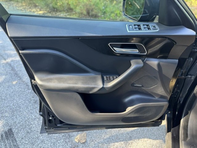 Used 2019 Jaguar F-PACE Premium image 10