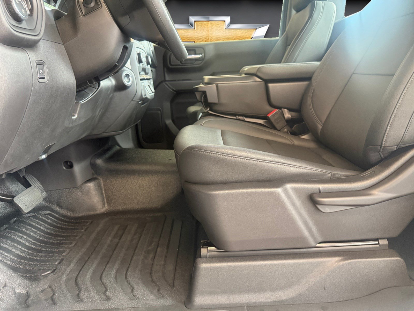 New 2026 Chevrolet Silverado 1500 W/T AWD/4WD image 11