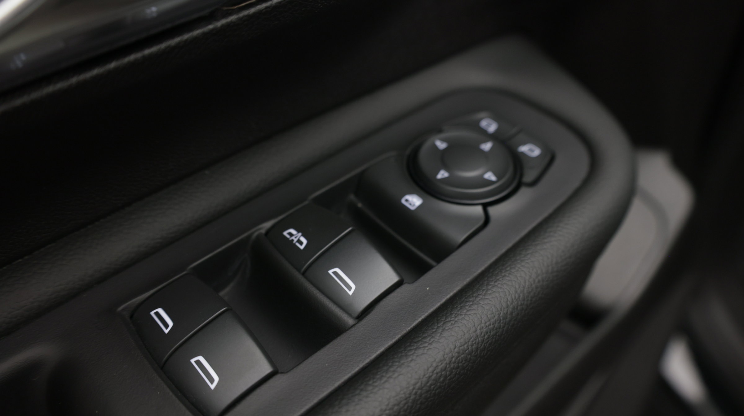 Used 2024 GMC Terrain SLE w/ Elevation Edition FWD image 17