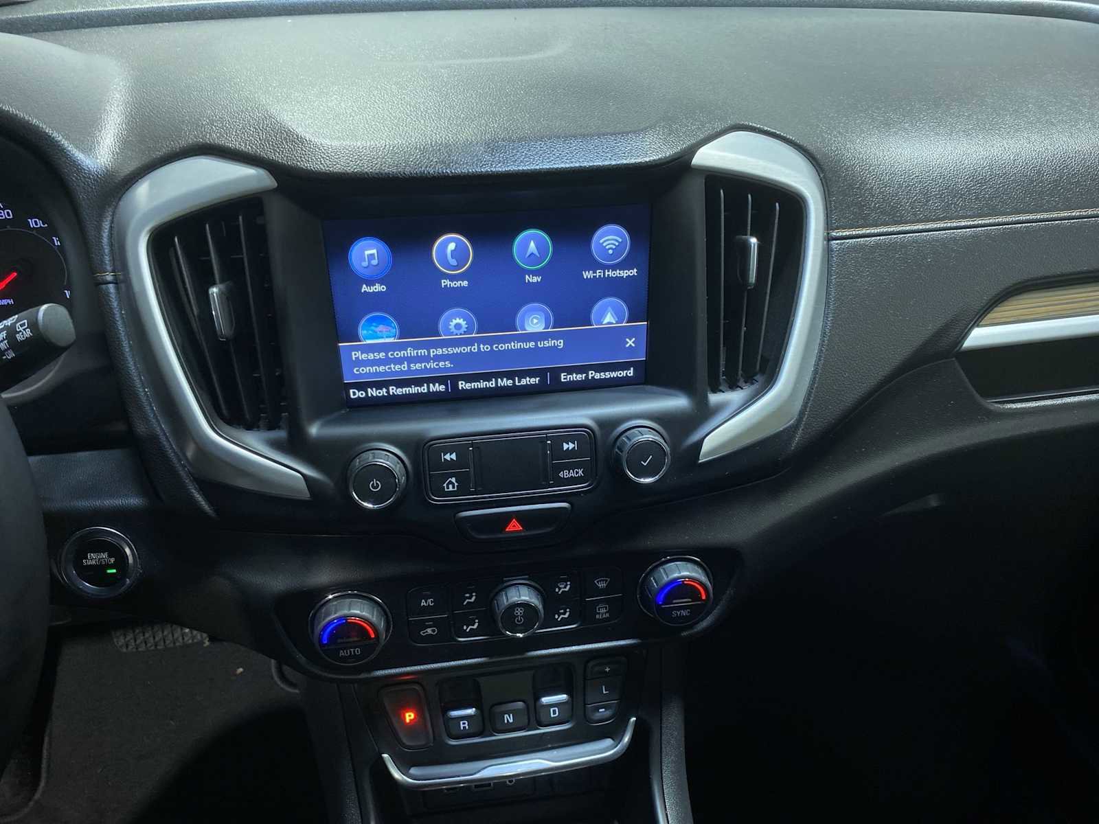 Used 2020 GMC Terrain SLE w/ Driver Convenience Package image 16