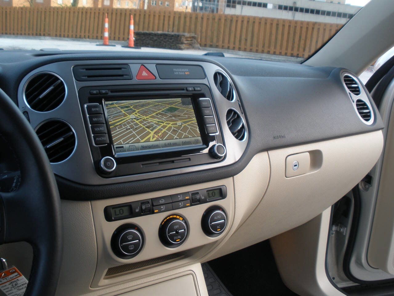 Used 2009 Volkswagen Tiguan SE image 39