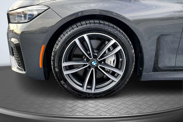 Used 2020 BMW 750i xDrive w/ Executive Package AWD/4WD image 34