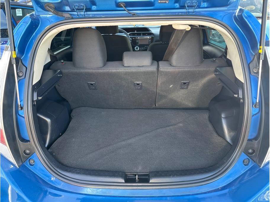 Used 2015 Toyota Prius C Three image 19