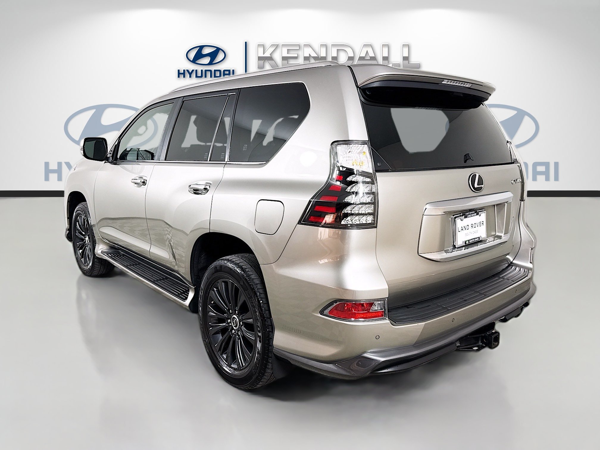 Used 2023 Lexus GX 460 Premium w/ Accessory Package AWD/4WD image 7