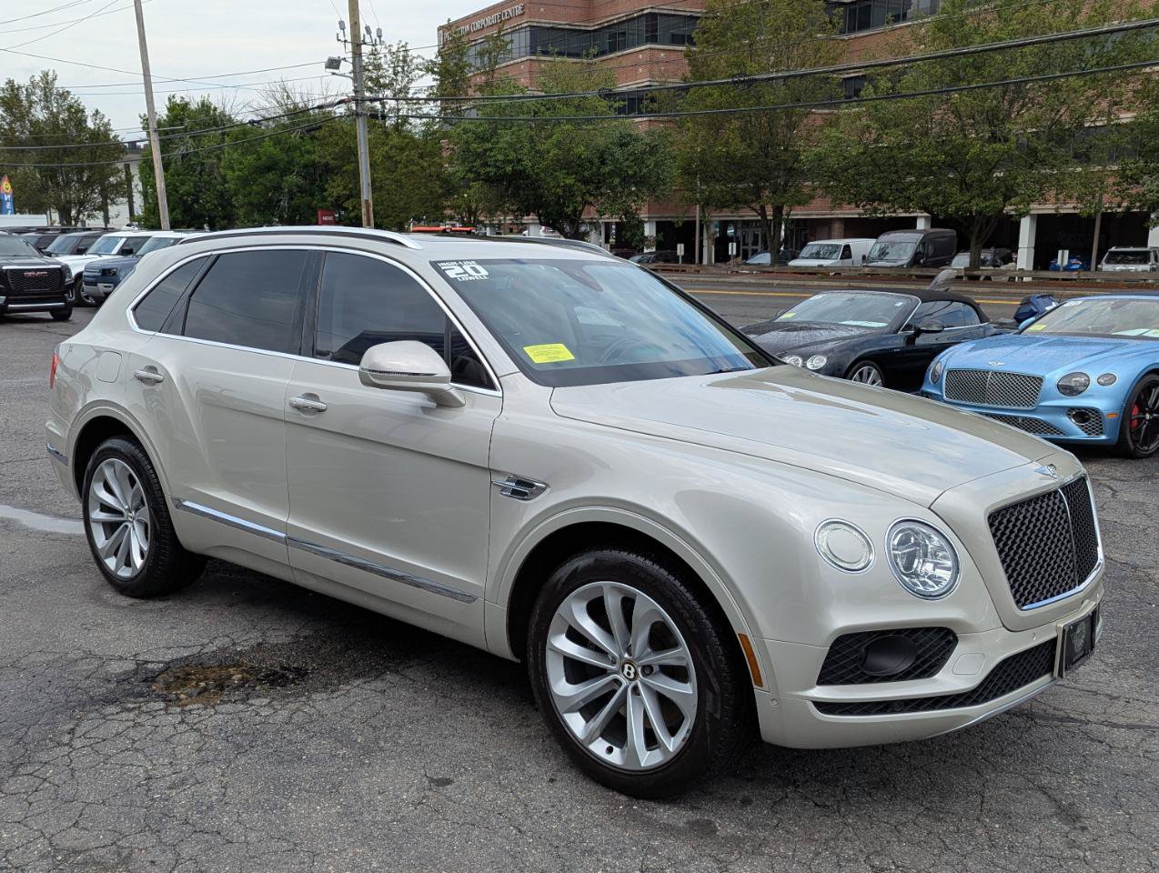 Used 2020 Bentley Bentayga AWD/4WD image 5