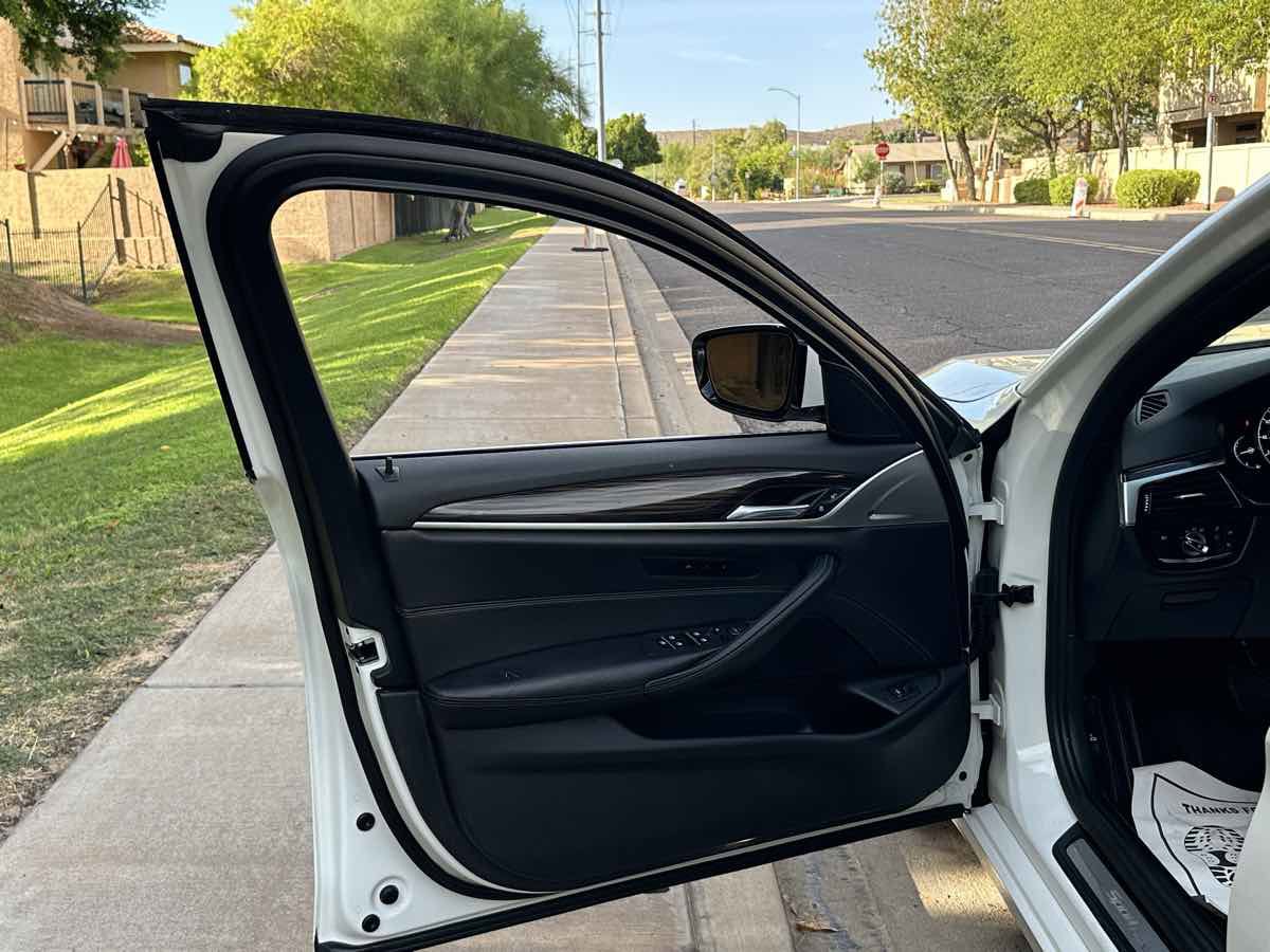 Used 2018 BMW 540i xDrive 540i xDrive image 42