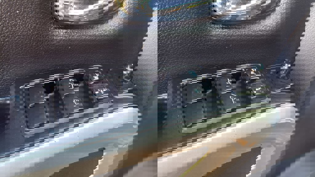 Used 2019 Nissan Titan PRO-4X w/ Pro-4x Convenience Package image 10